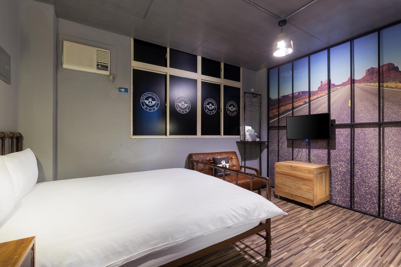 和平公獄監獄文旅 近東大門夜市 Peace Prison Cafe Inn Hualien City Exterior photo